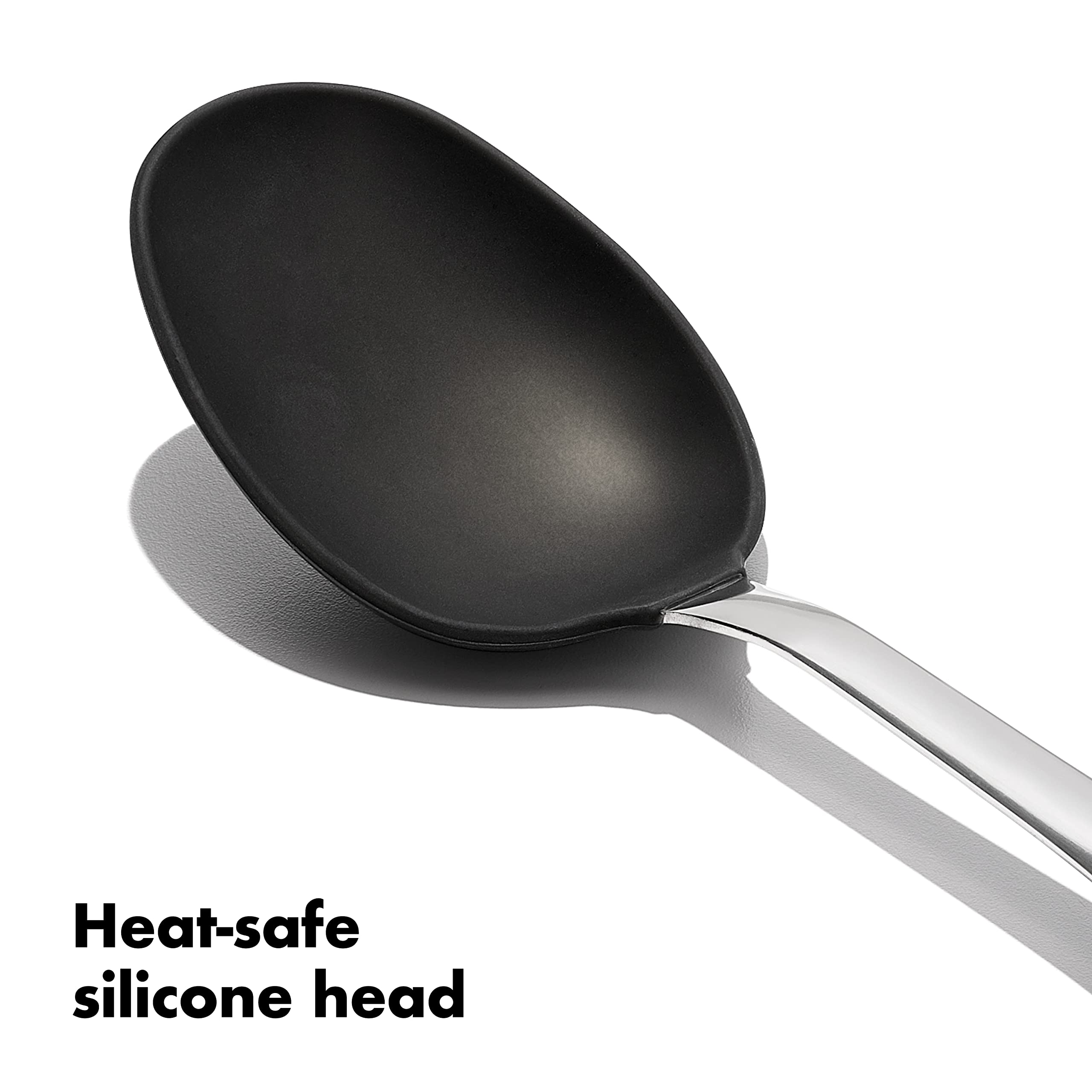 OXO cuchara-cocina para-servir: diseño compacto ideal para servir platos calientes.