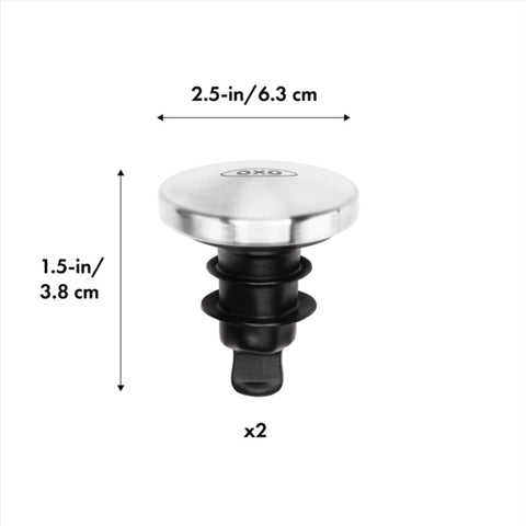 Uso práctico para conservar vino entre comidas con OXO SteeL.