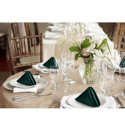 Versátil para fiestas y celebraciones, crea ambiente elegante.