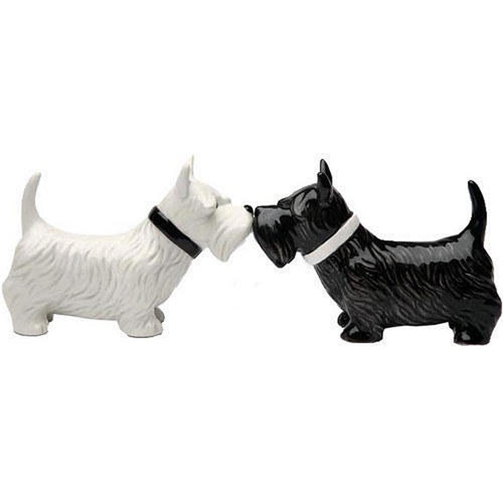 Pacific Giftware Kissing Scottish Terrier salero, facilita sazonar con estilo en cada comida.