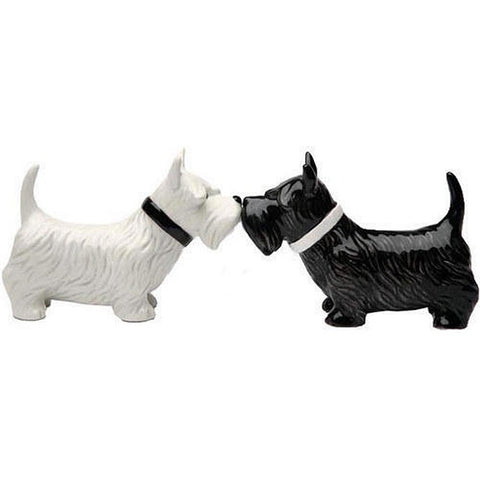 Pacific Giftware Kissing Scottish Terrier salero, facilita sazonar con estilo en cada comida.