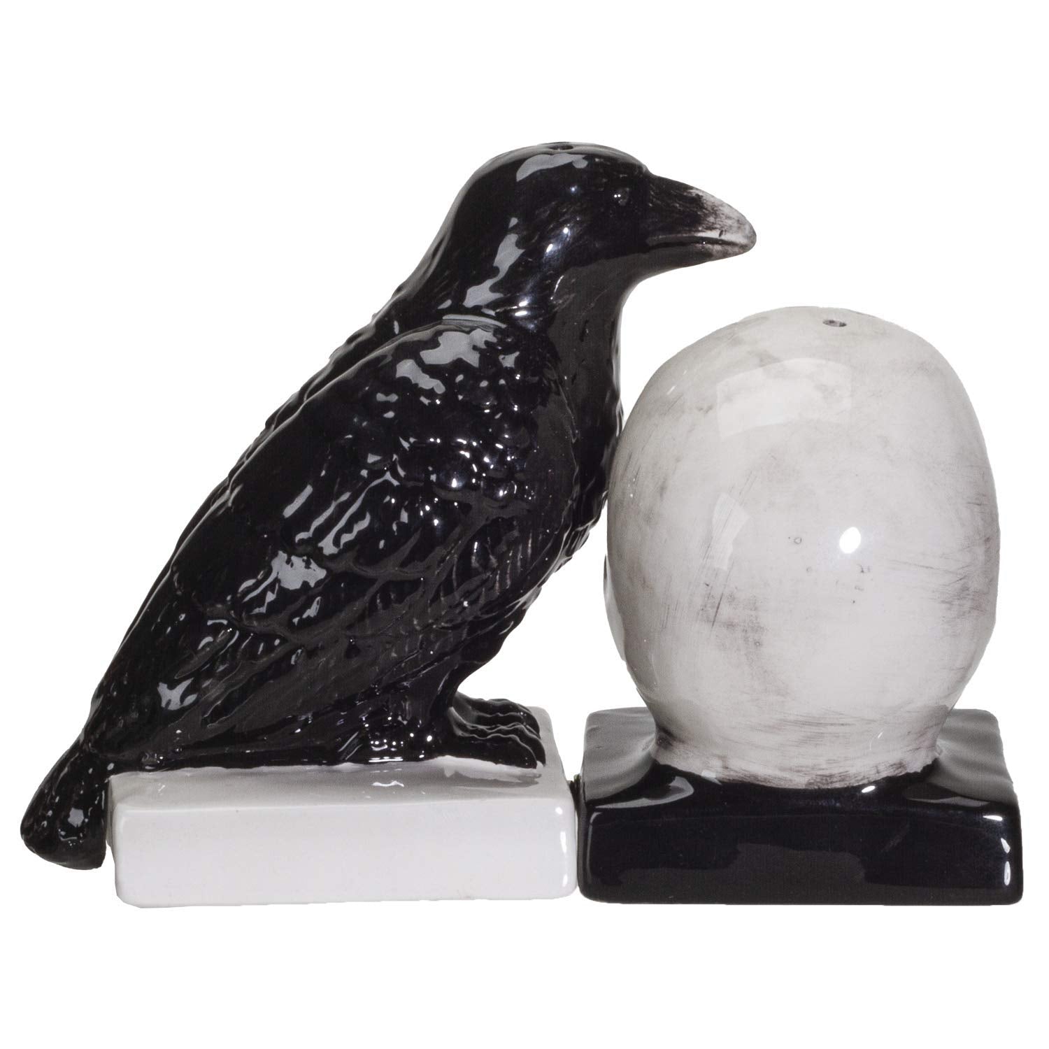 Detalle cerámico pintado a mano de Quoth The Raven, belleza decorativa para la mesa.