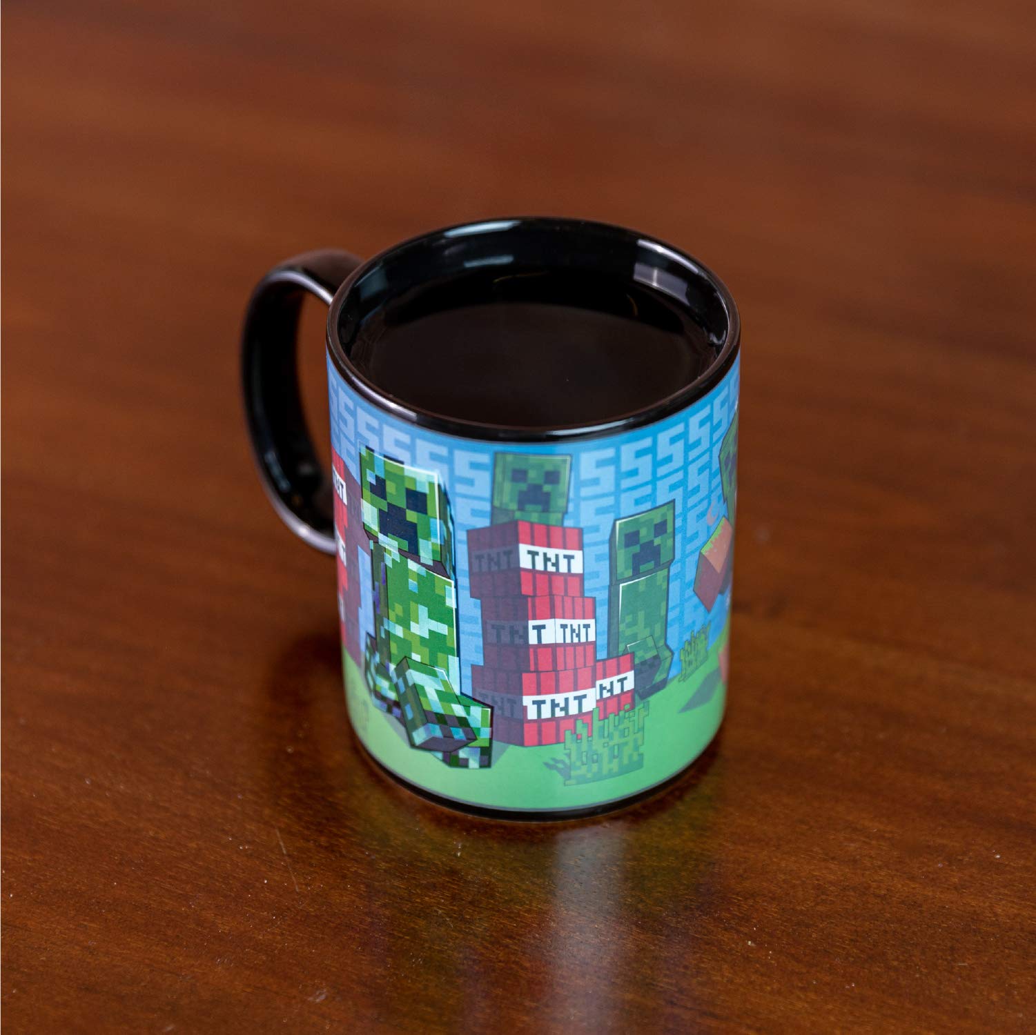 Paladone Minecraft Creeper, compatible con bebidas calientes como café y té.