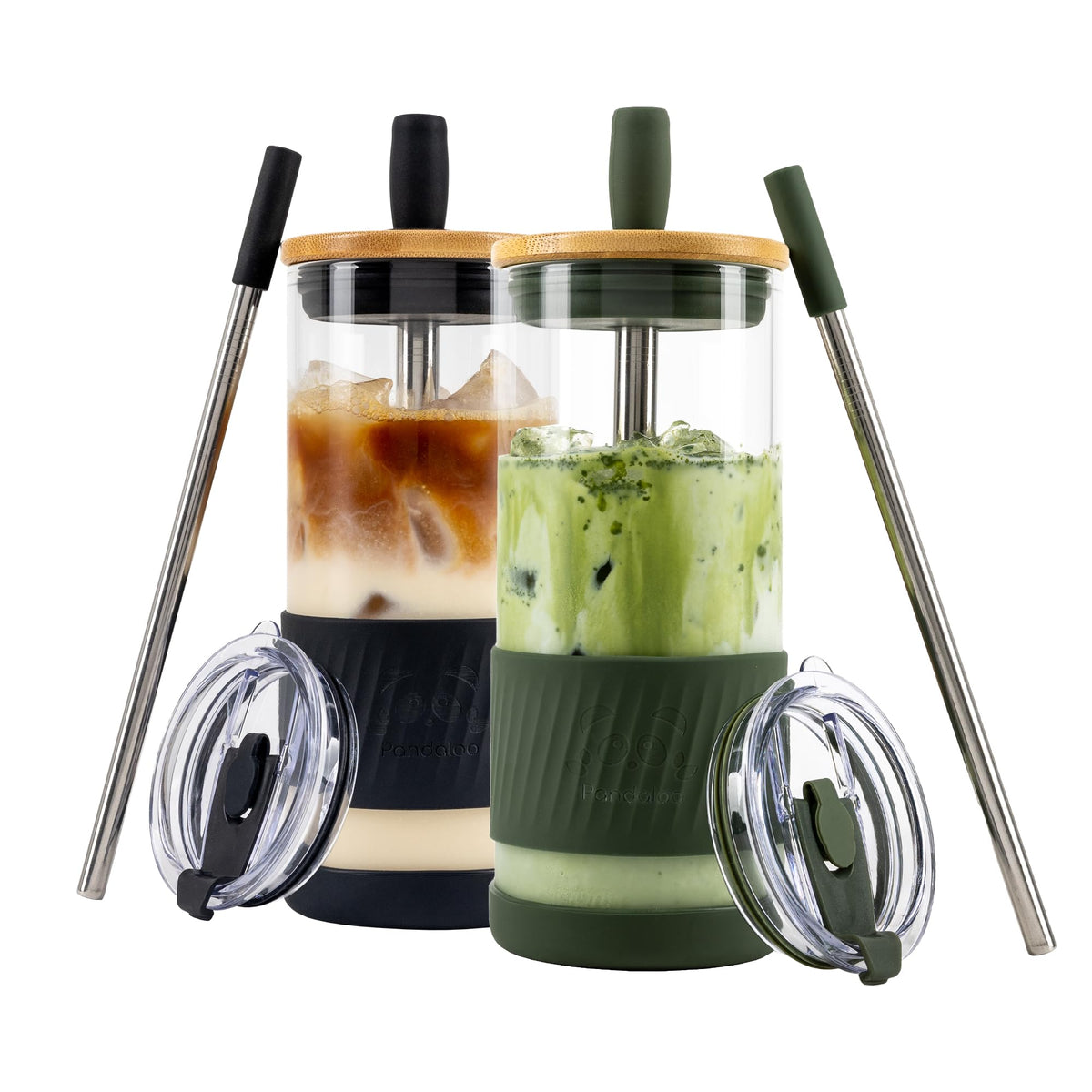 Vaso Pandaloo de cristal con tapa y pajillas, ideal para bebidas frías y batidos.