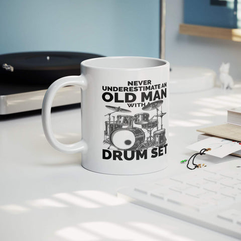 Panvola taza decorativa y funcional, también sirve como organizador de escritorio.