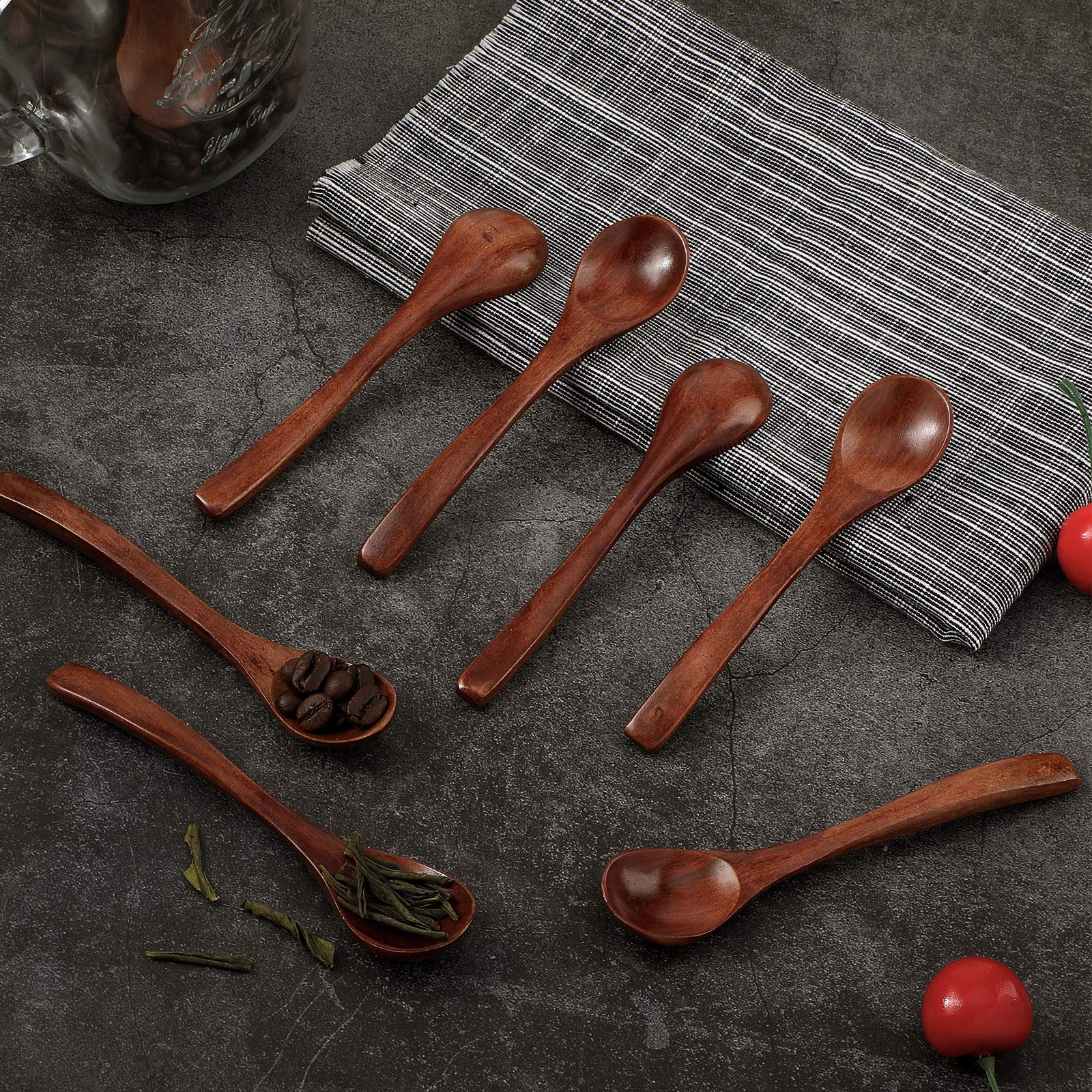 Patelai cucharas de madera, ideales para probar postres y helados.