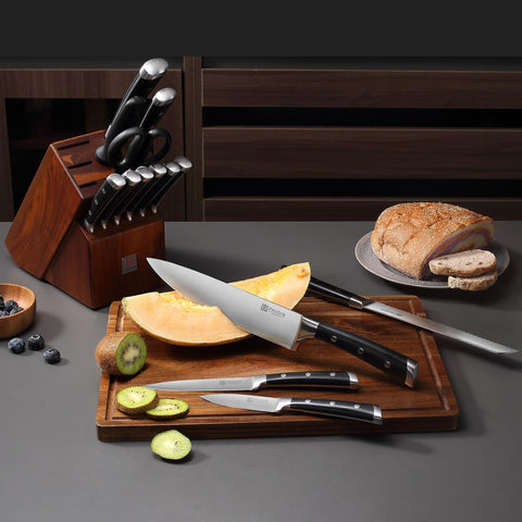 PAUDIN cuchillo chef 8 pulgadas en primer plano, filo afilado para cortes precisos.