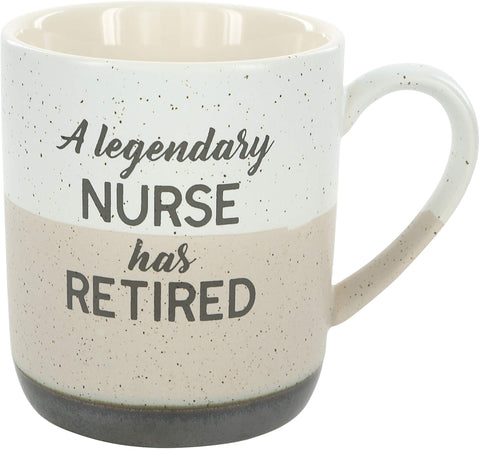 Taza 15 oz de Pavilion Gift Company con enfermera legendaria, ideal para empezar el día.