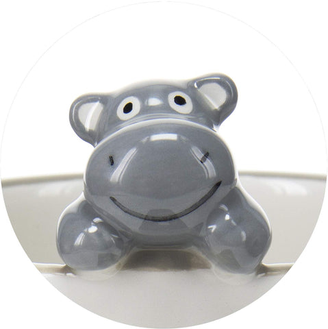 Taza Pavilion Gift Company con hipopótamo gris, vista trasera para apreciar el diseño.