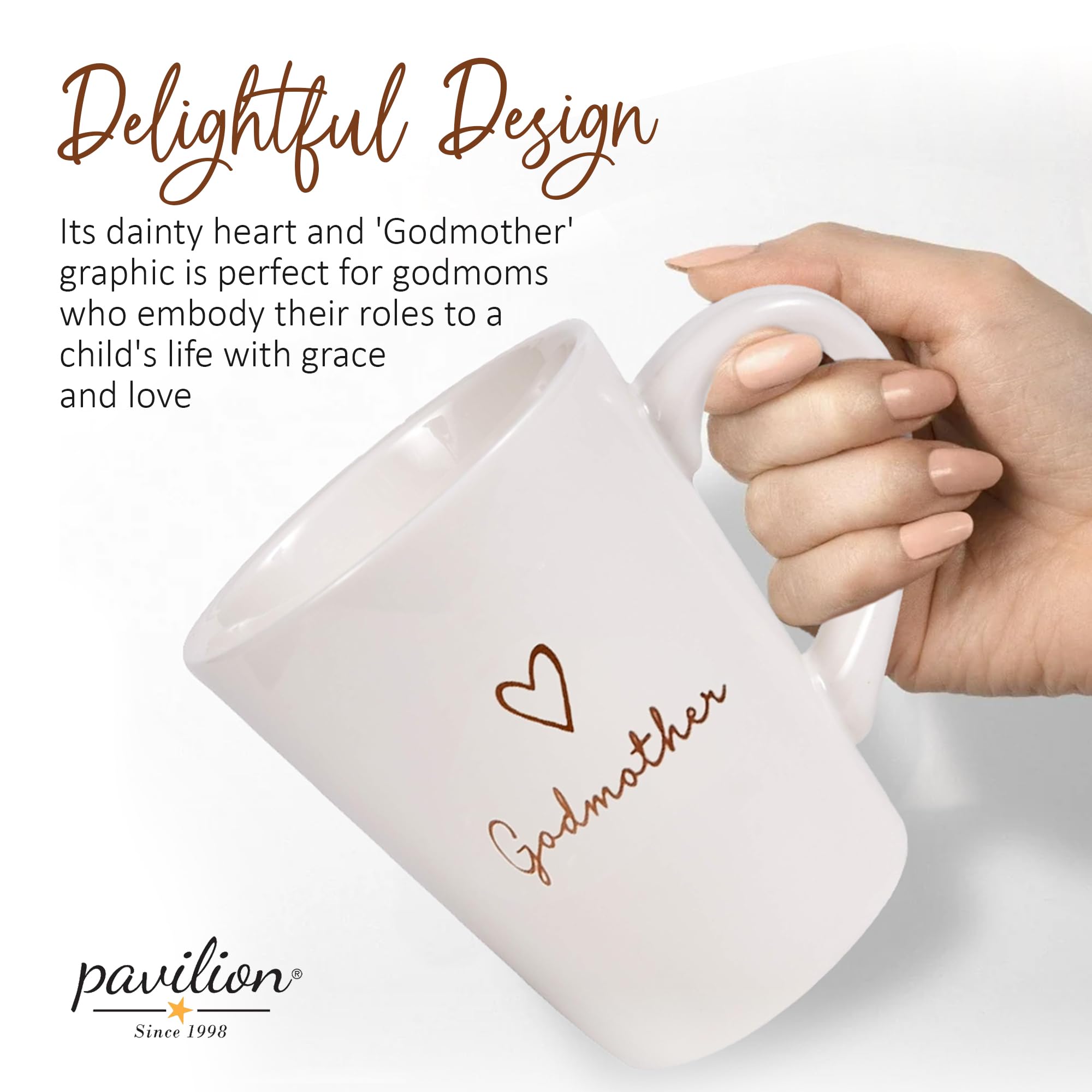 Taza Pavilion Madrina crema 15 oz, acercamiento al corazón y diseño.
