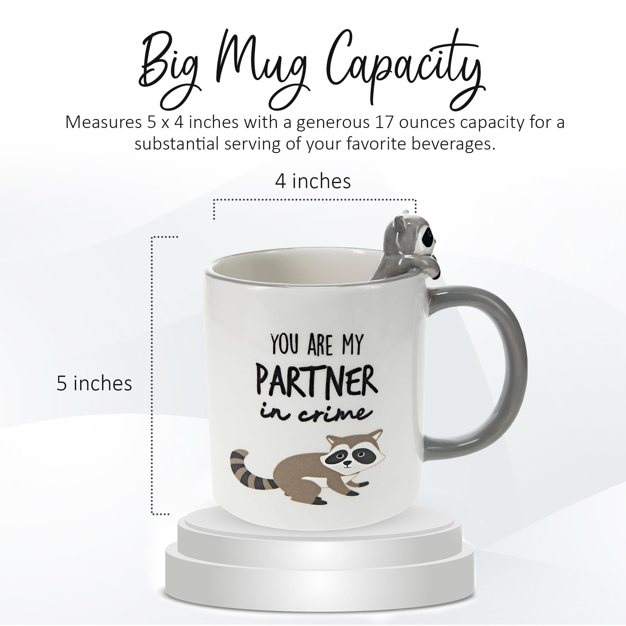 Taza Pavilion Mapache Gris vista superior, muestra el borde y el grabado frontal.