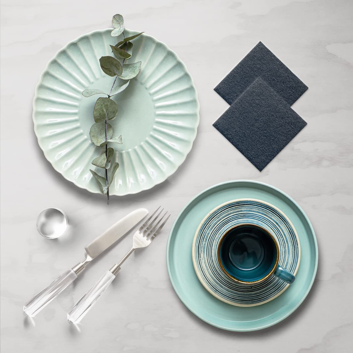 PAW Decor Collection servilletas en dispensador para evitar derrames.