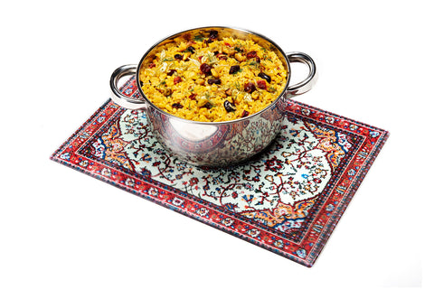 Tablero Rugboard de PELEG DESIGN como salvamanteles o bandeja para carnes y quesos.