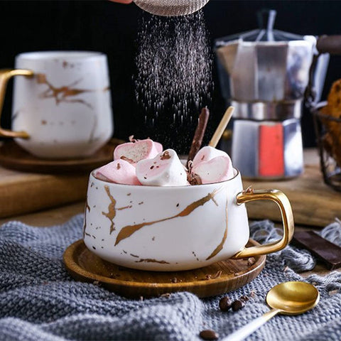 Peohud taza marble negra con asa dorada, diseño sofisticado