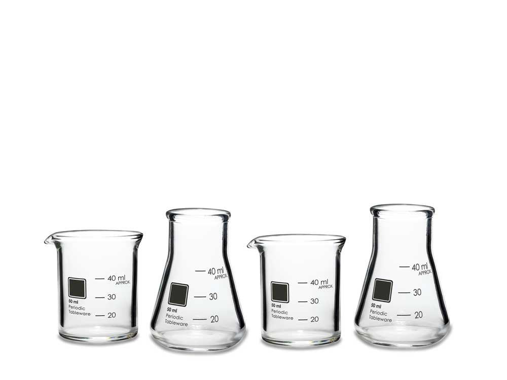 Periodic Tableware vasos chupito de laboratorio en borosilicato con porciones precisas.