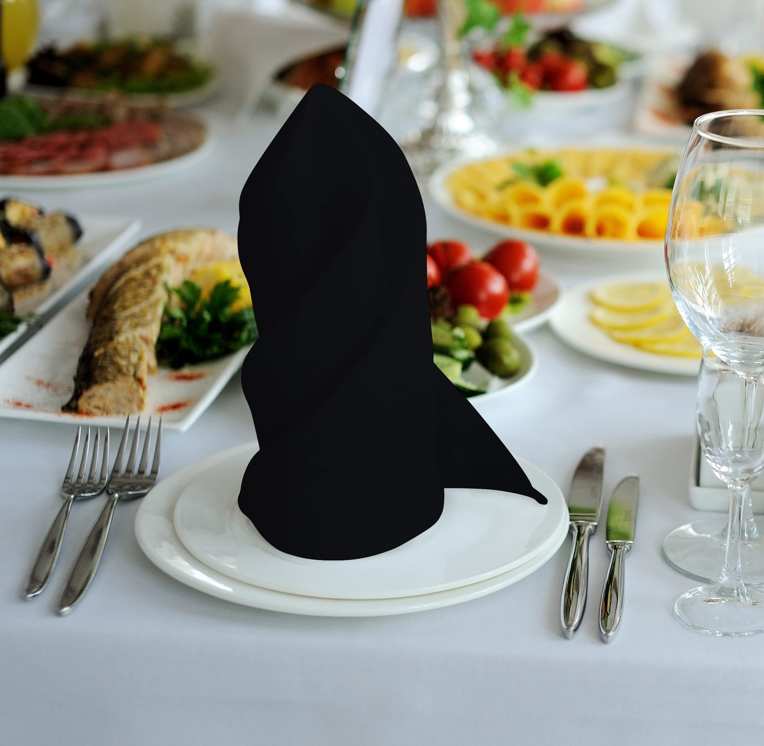 Tacto suave y caída elegante con servilletas PERLLI para mesas modernas