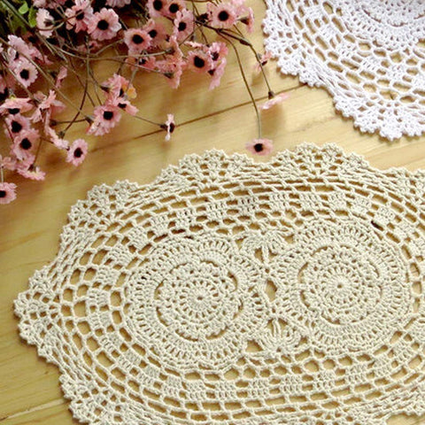 Phantomon mantel oval de encaje crochet beige, ideal para comidas diarias.