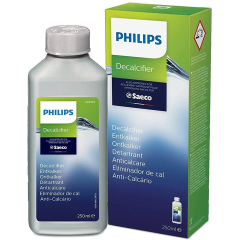 Descalcificador Philips Saeco listo para ciclo de descalcificación en máquina espresso.