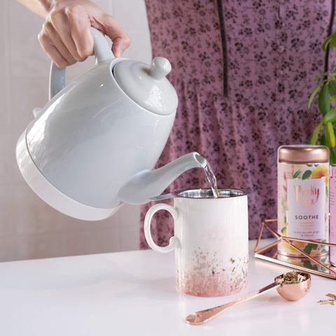 Capacidad de 1.5 L de Pinky Up Noelle para varias tazas