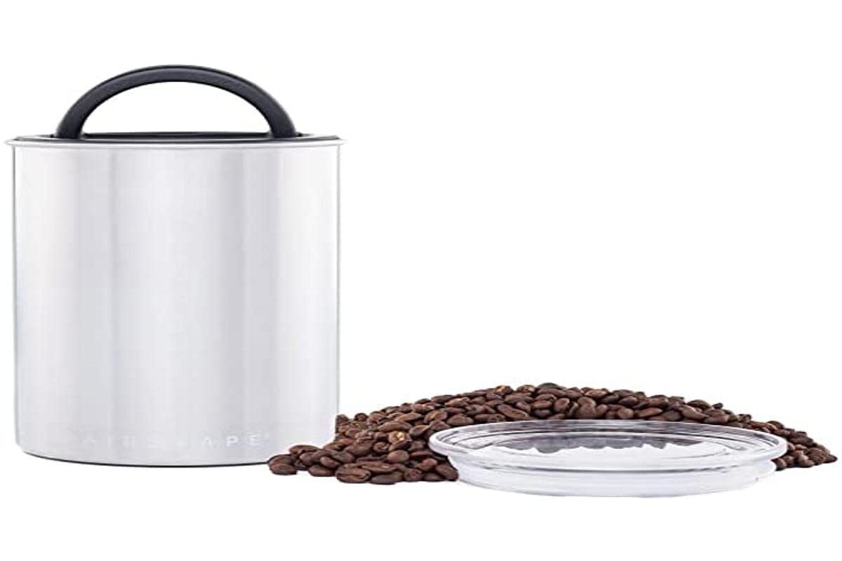 Airscape de Planetary Design, tapa interna, mantiene el café fresco por tiempo gracias a la expulsión de oxígeno.