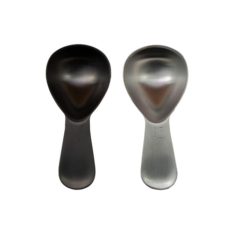 Cucharita ergonómica Planetary Design con grip para uso cómodo diario.