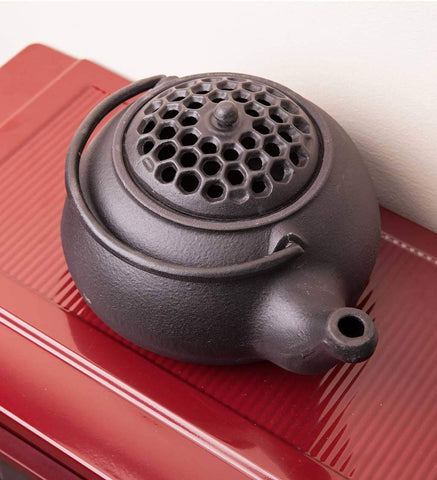 Aromaterapia suave: añade esencias para perfumar la habitación.