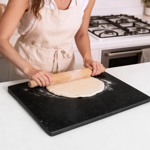 Presentación elegante de alimentos con la tabla Pracfit.