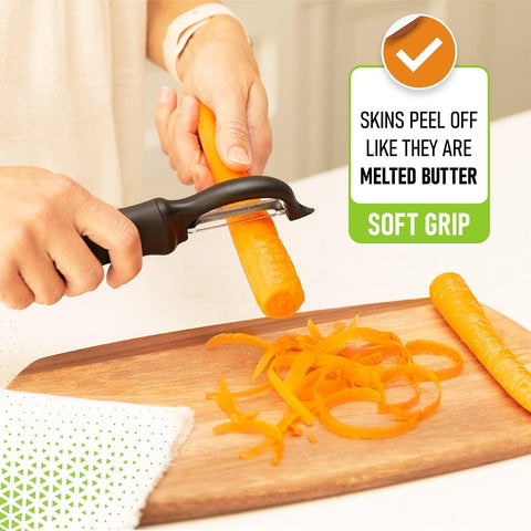 Pelador premium de verduras giratorio, perfecto para pelados en acción.