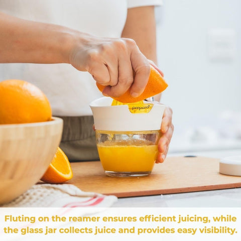 Base de vidrio con tapa para almacenar jugo