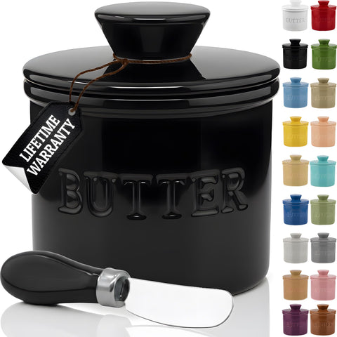 Priority Chef mantequera de cerámica con tapa y línea de agua, lista para untar.