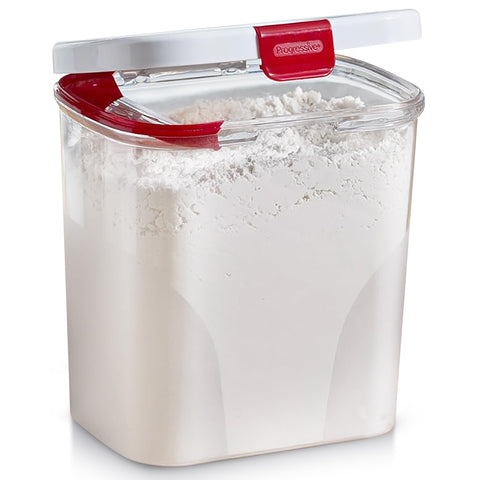Progressive PrepSolutions Flour Keeper: vista externa con tapa para almacenamiento ordenado de harina.