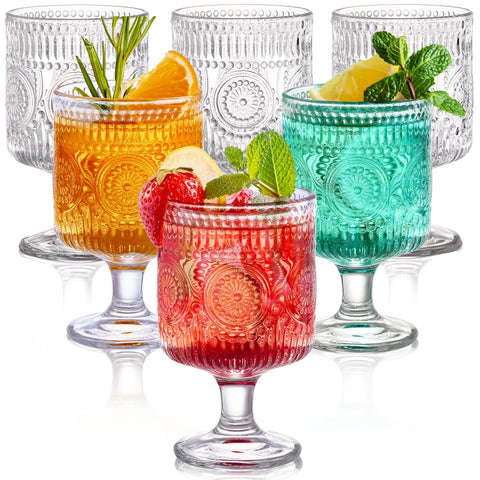 Vaso Pumtus goblet vintage con relieve floral, ideal para cócteles elegantes