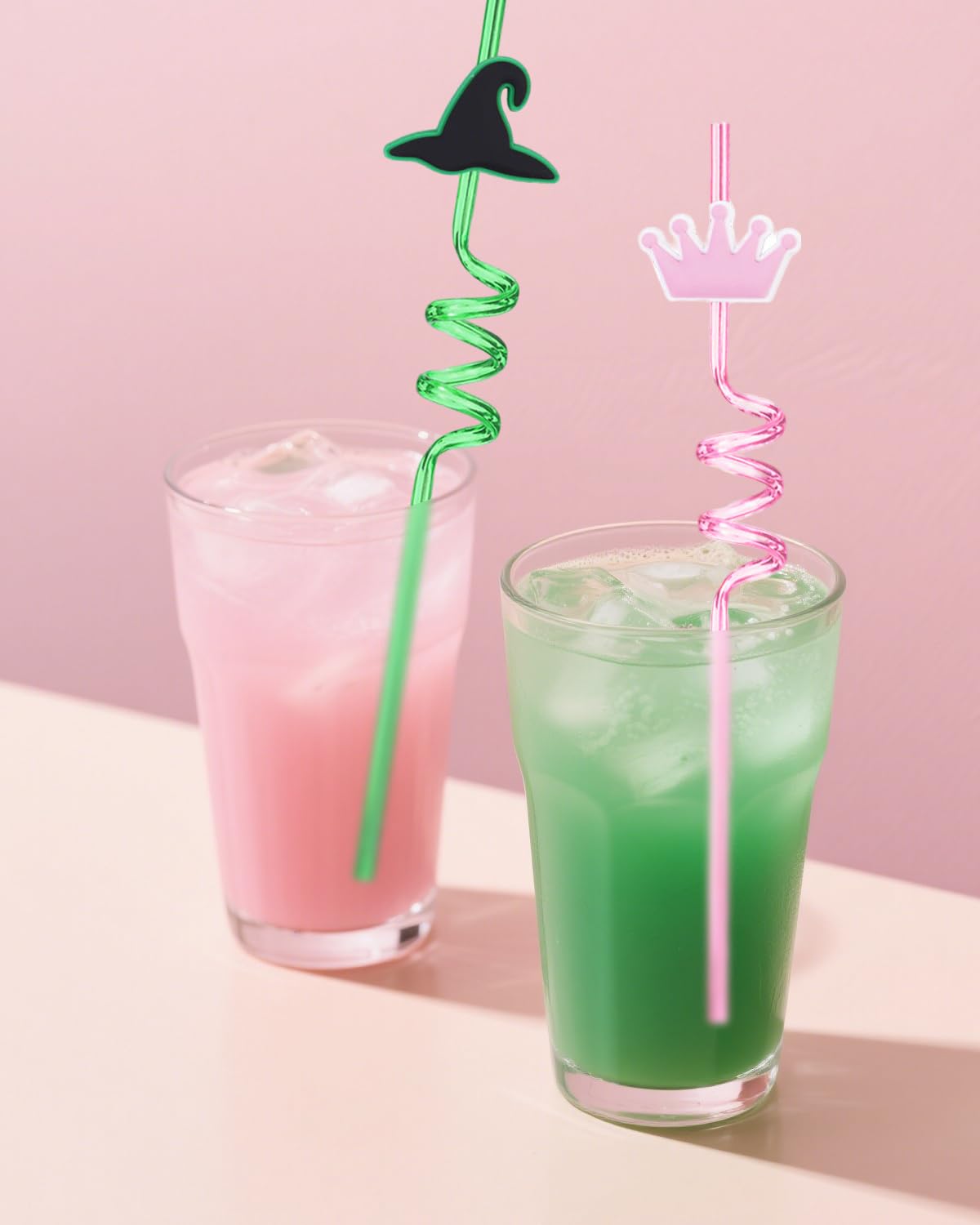 PUSABAOWO pajitas con corona mágica en rosa y verde, perfectas como favores sostenibles.