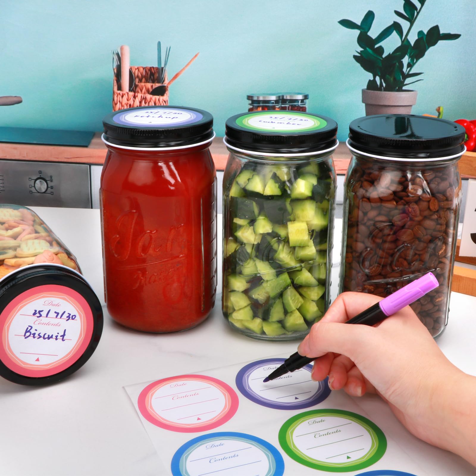 Preparación de comidas con frascos QAPPDA para porciones listas para comer.