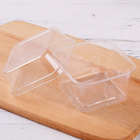 Conjunto desechable Qeirudu de 50 copas con tapas y cubiertos dos-en-uno, ideal para eventos.