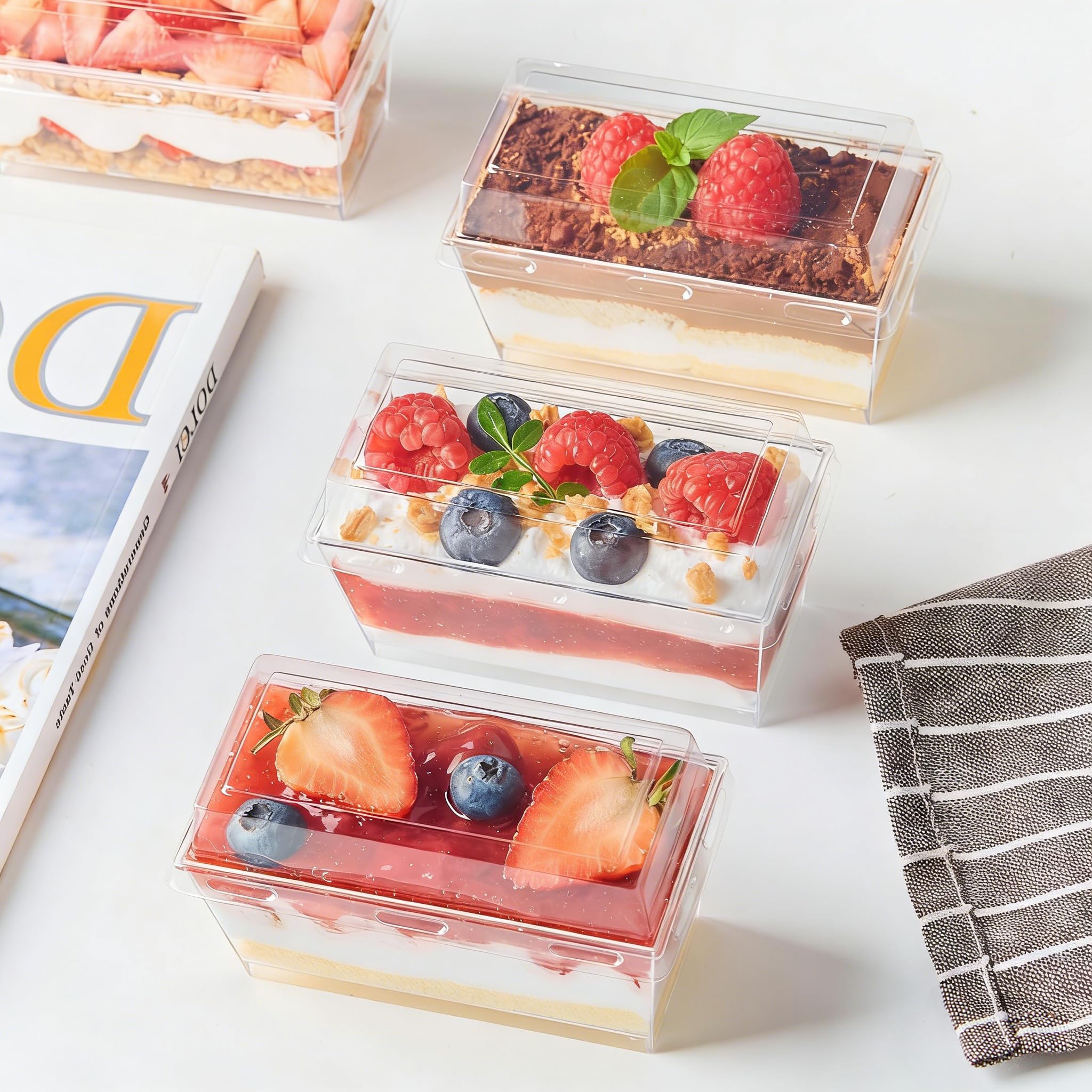 Vasos postre mini Qeirudu con tapa para tiramisú y mousse.