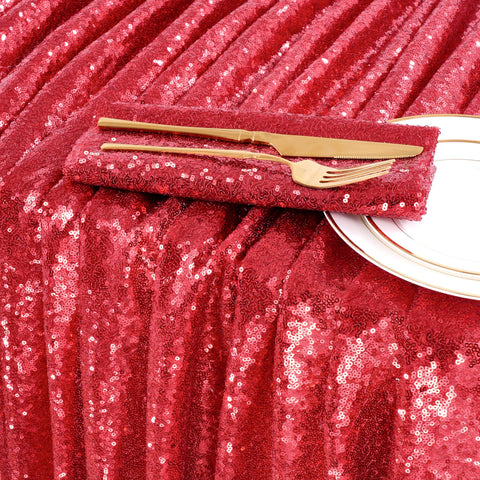 Cena de celebración con mantel rojo QueenDream brillando.