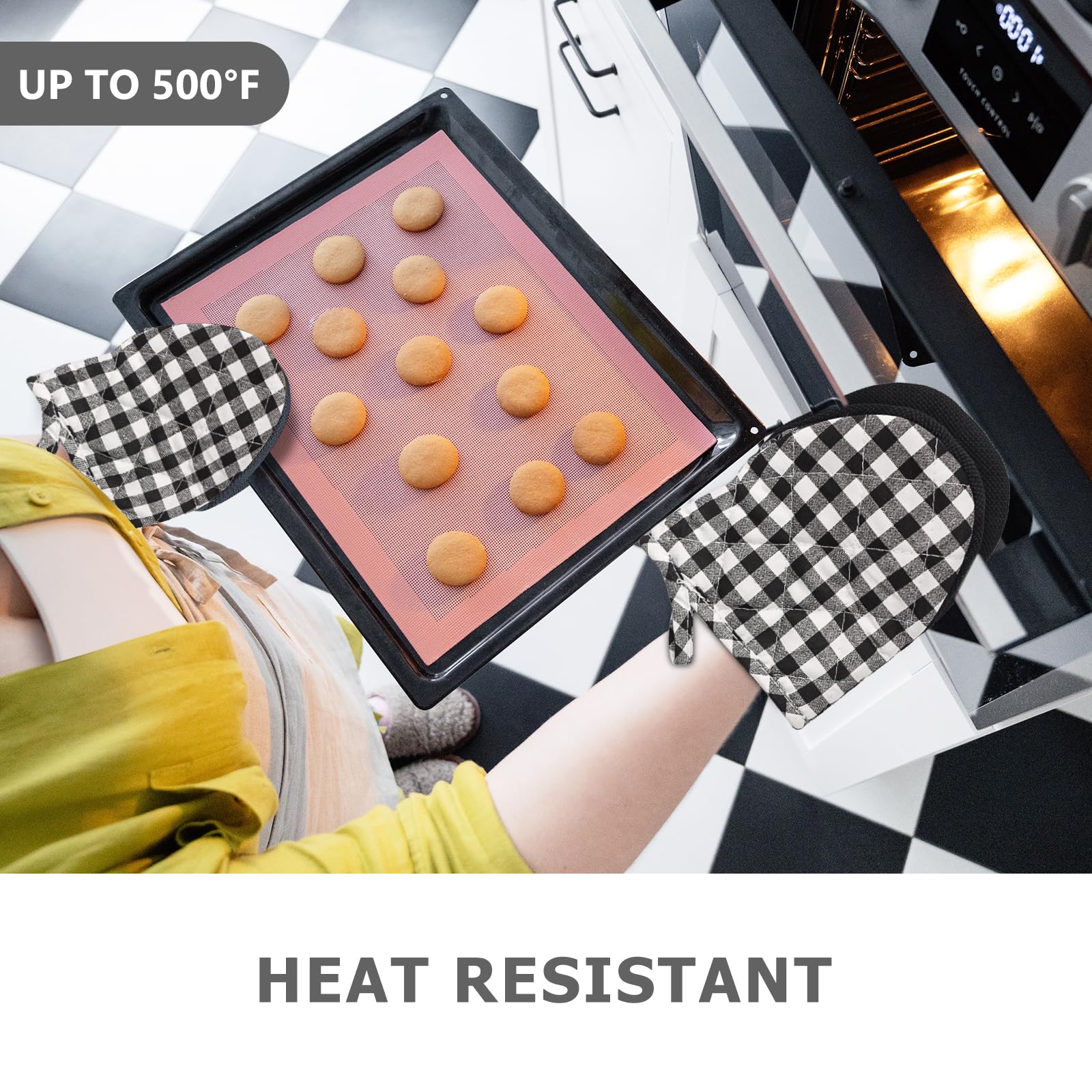 Guantes Qulable con textura honeycomb para mayor control al manipular bandejas.