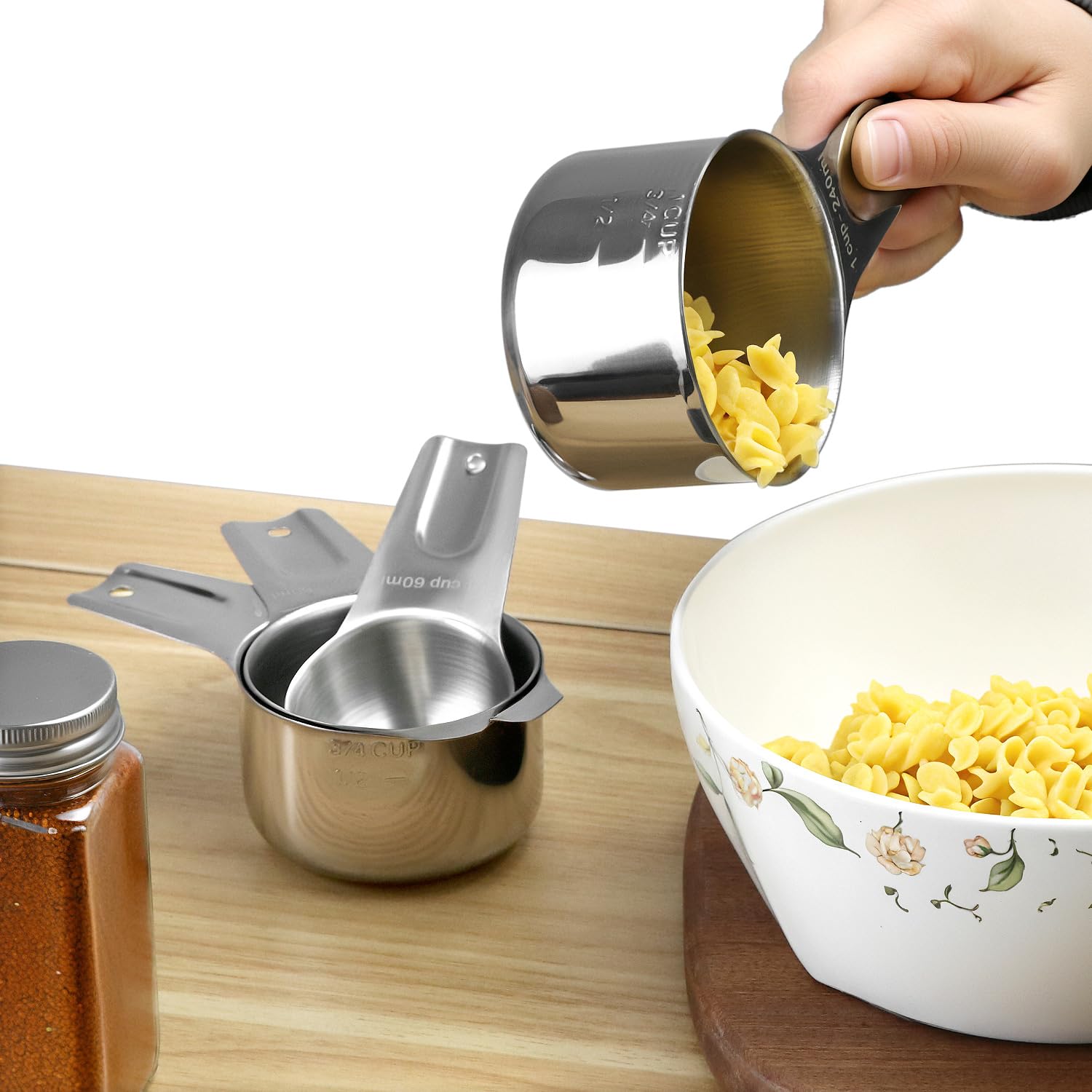 Aptas para ingredientes secos y líquidos, versatilidad en la cocina.
