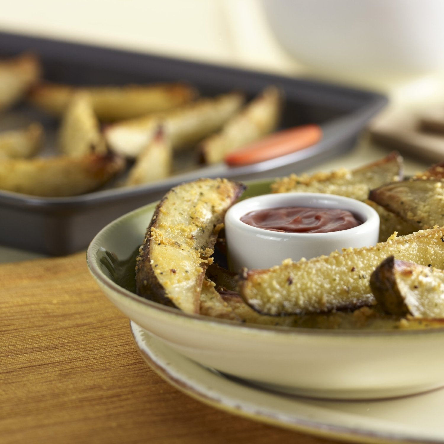 Rachael Ray Yum-o: revestimiento antiadherente duradero facilita limpieza después de hornear