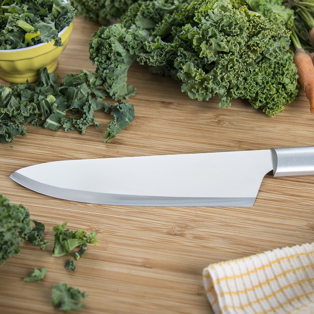 RADA mango aluminio satinado ofrece agarre cómodo en largas sesiones de cocina.