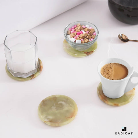 Conjunto de 6 posavasos Radicaln en mármol verde para mesa.