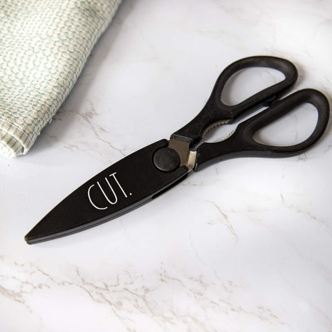 Rae Dunn, tijeras de cocina con funda de hoja para almacenamiento seguro.