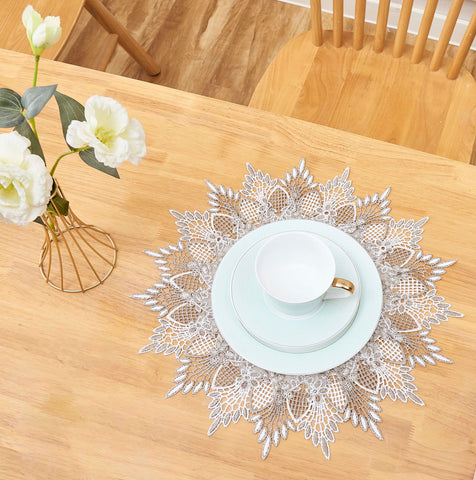 Raedan conjunto de manteles individuales de lino beige para protección y estilo diarios.