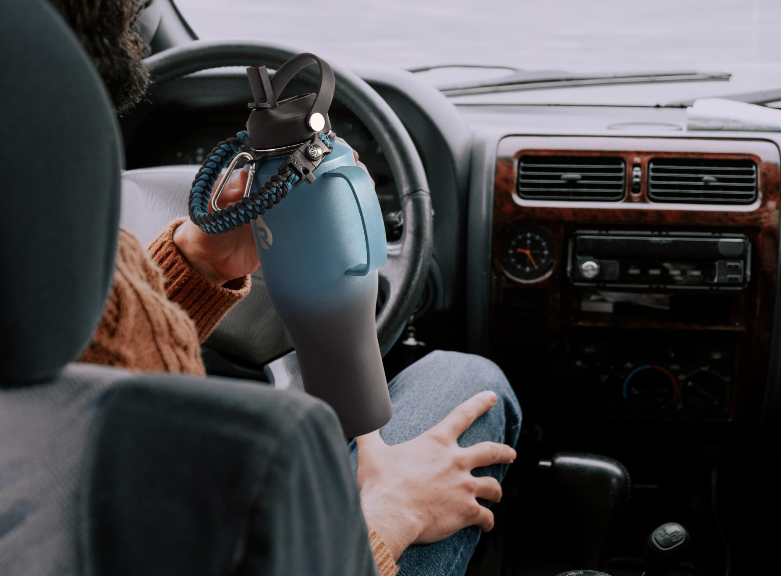 RAYMYLO compatibilidad con portavasos de coche para viajes diarios.