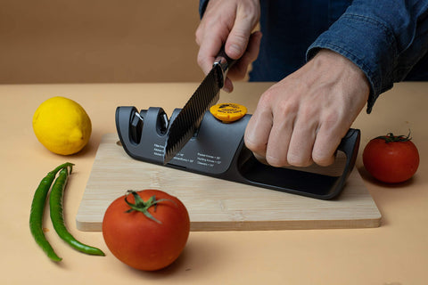 Razorsharp diseño compacto y ergonómico para cualquier cocina.