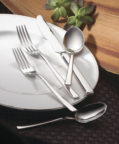Reed And Barton Cole, diseño minimalista que complementa vajilla.