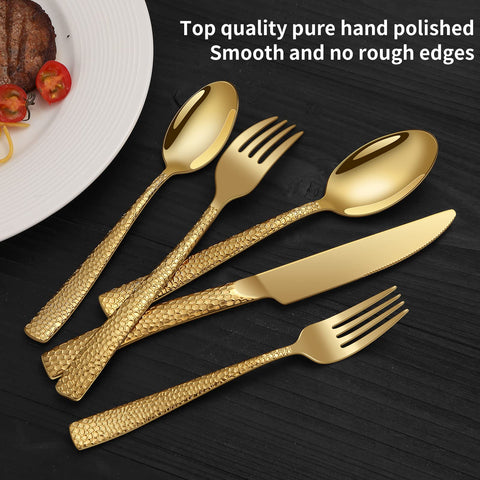 Remoxye cucharas de postre acentúan la mesa con elegancia práctica.