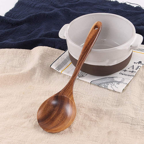 Volteador de cocina Renawe, acacia ligera para saltear y voltear con control.