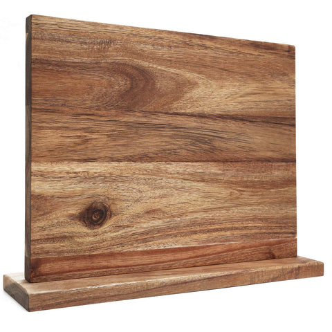 Resafy porta-cuchillos magnética en acacia, muestra cuchillos organizados.